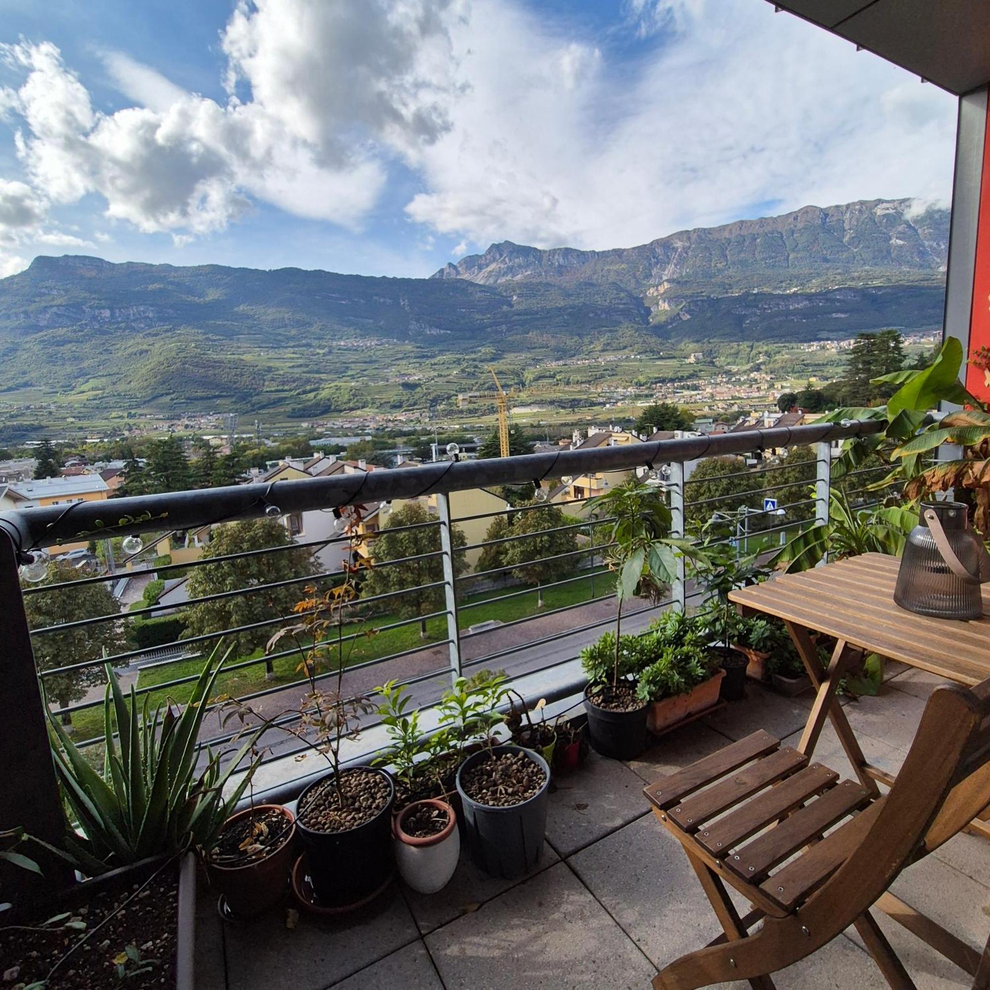 Vista Mozzafiato Sulle Alpi Apartment Rovereto  Exterior photo