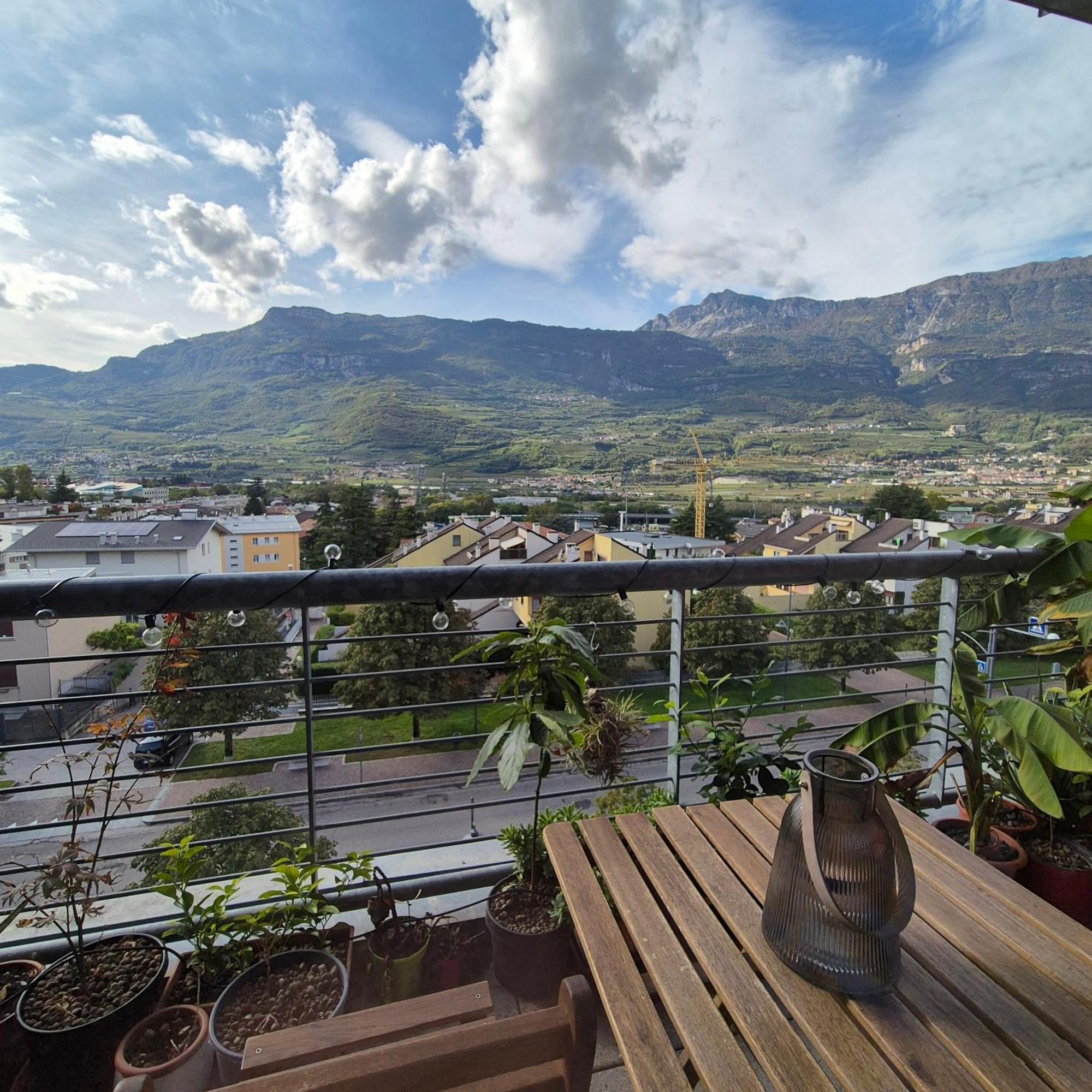 Vista Mozzafiato Sulle Alpi Apartment Rovereto  Exterior photo